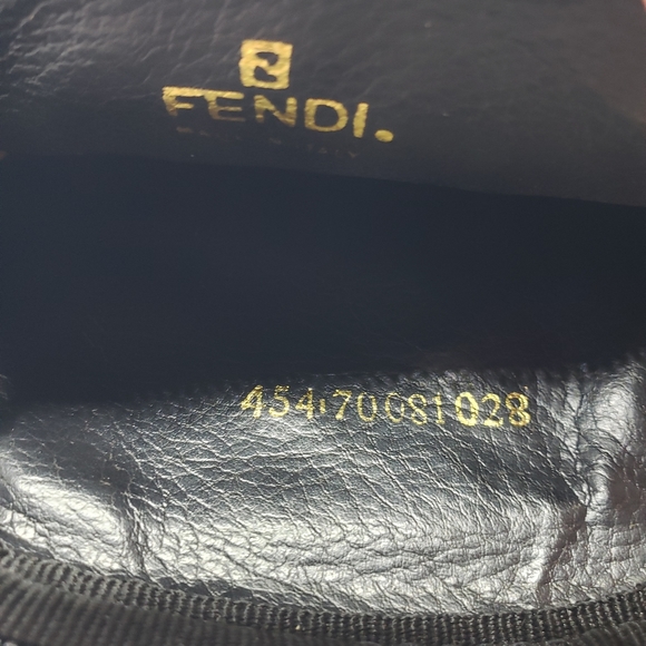 FENDI Vintage Coin Bag - Picture 7 of 8